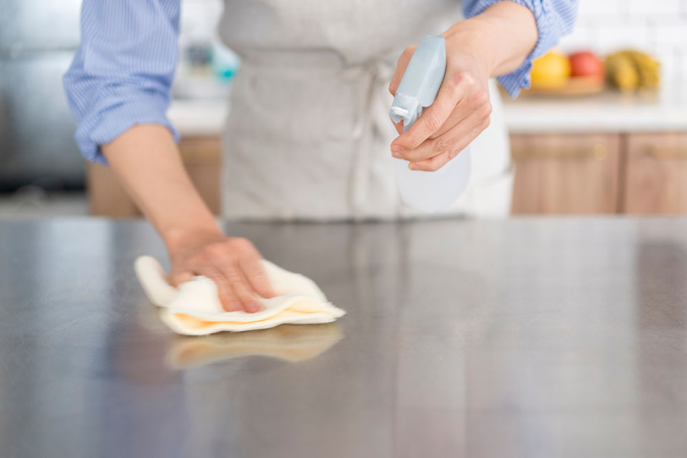 キッチンのレイアウト改善による掃除しやすいキッチンへの改修方法の解説